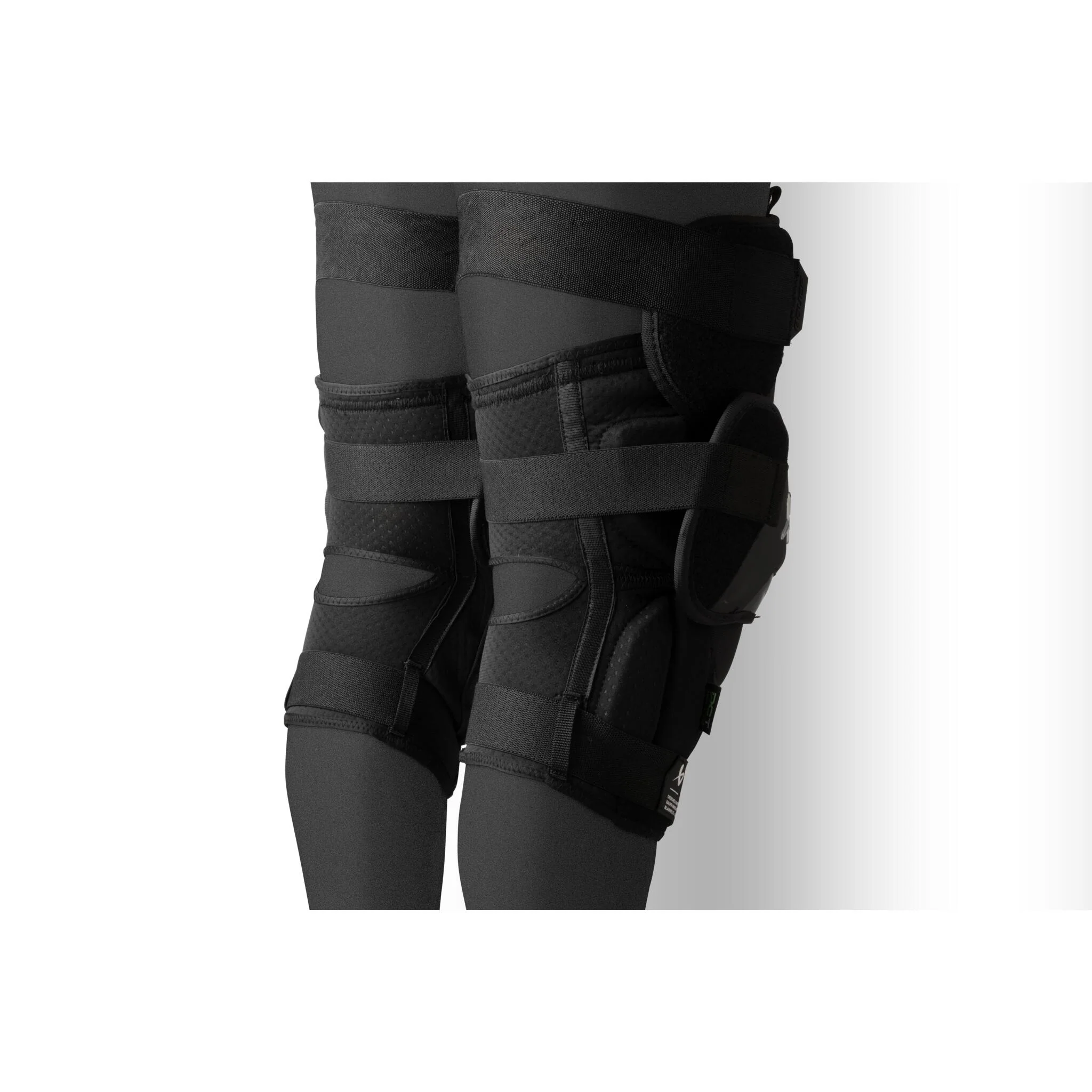 Bauer Pro Intermediate Goalie Knee Guards (2025) - Image 4