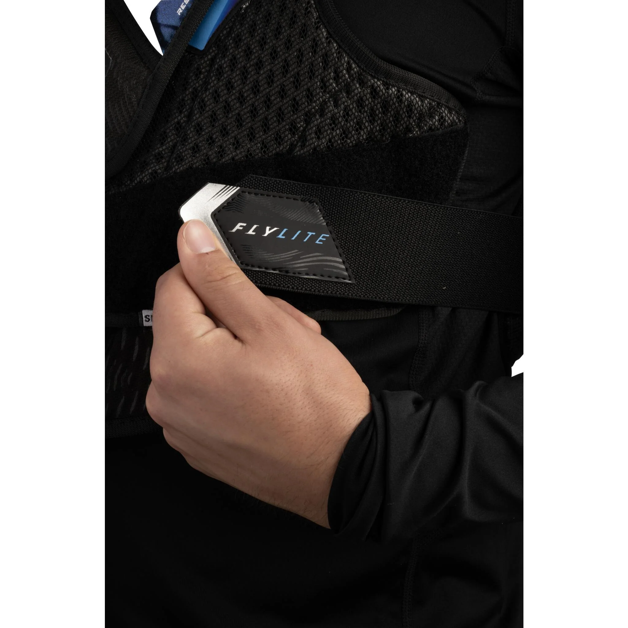 Bauer Vapor Flylite Intermediate Hockey Shoulder Pads (2025) - Image 10