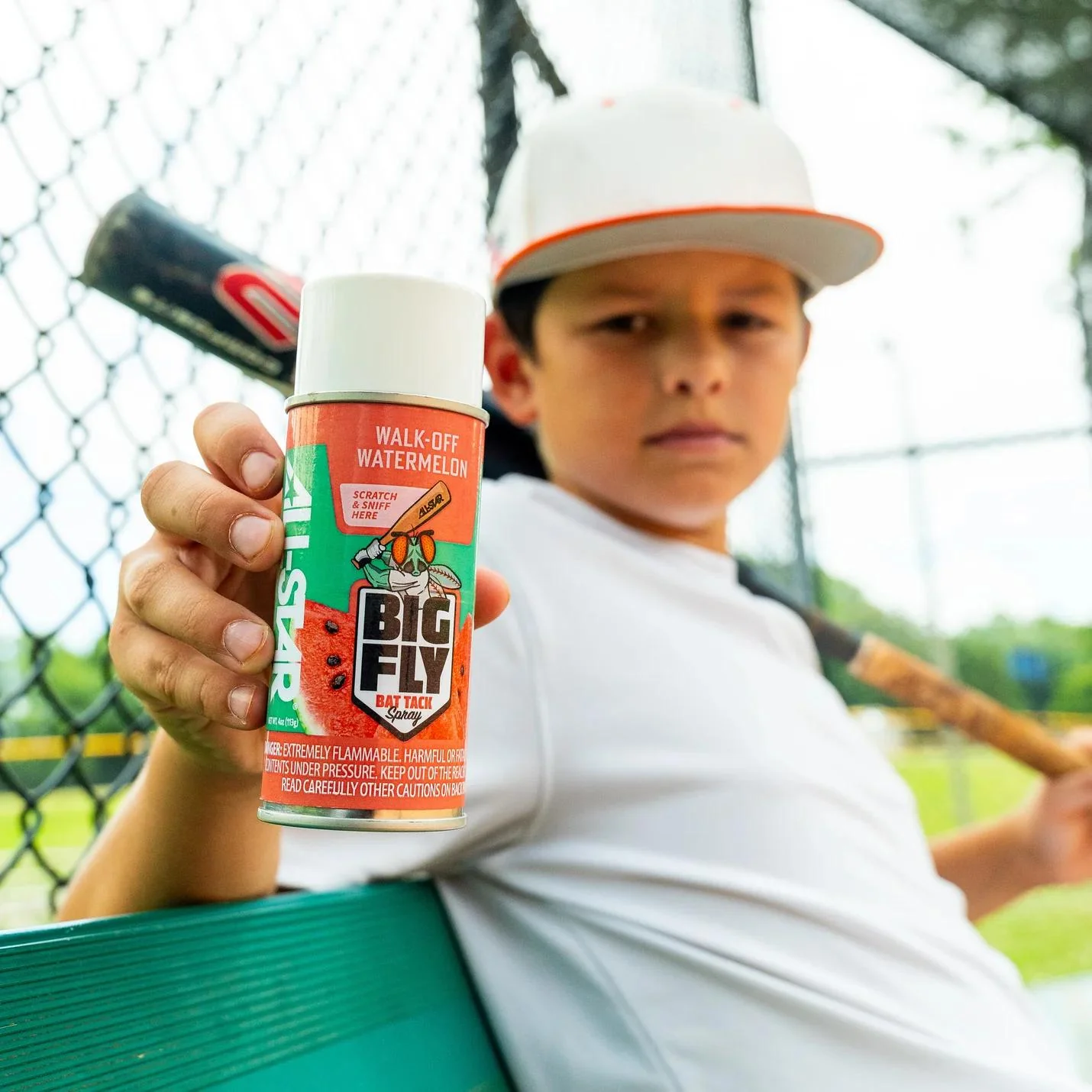 Big Fly Bat Tack Spray - Image 8