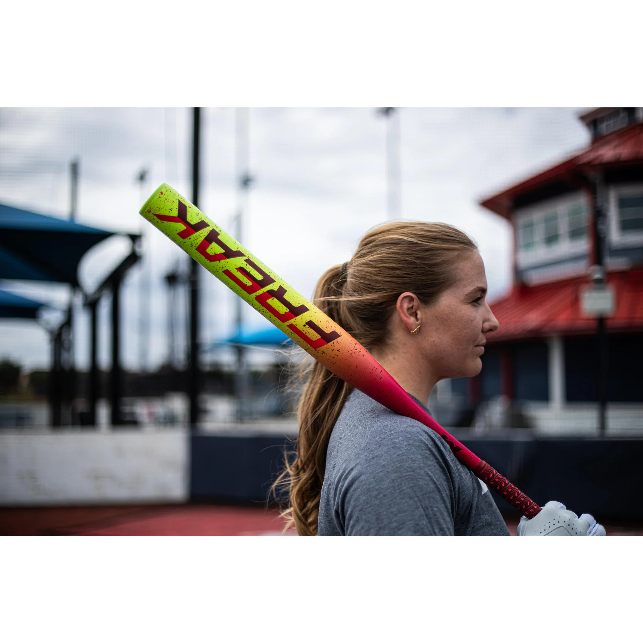 Miken Freak Balanced 13" 1-Piece USSSA Slo-Pitch Bat (2025) - Image 4
