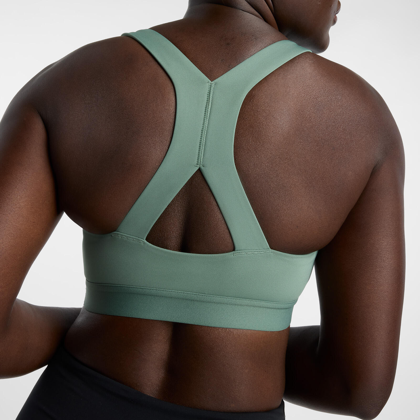New Balance Essential Women's Train Bra - Image 7