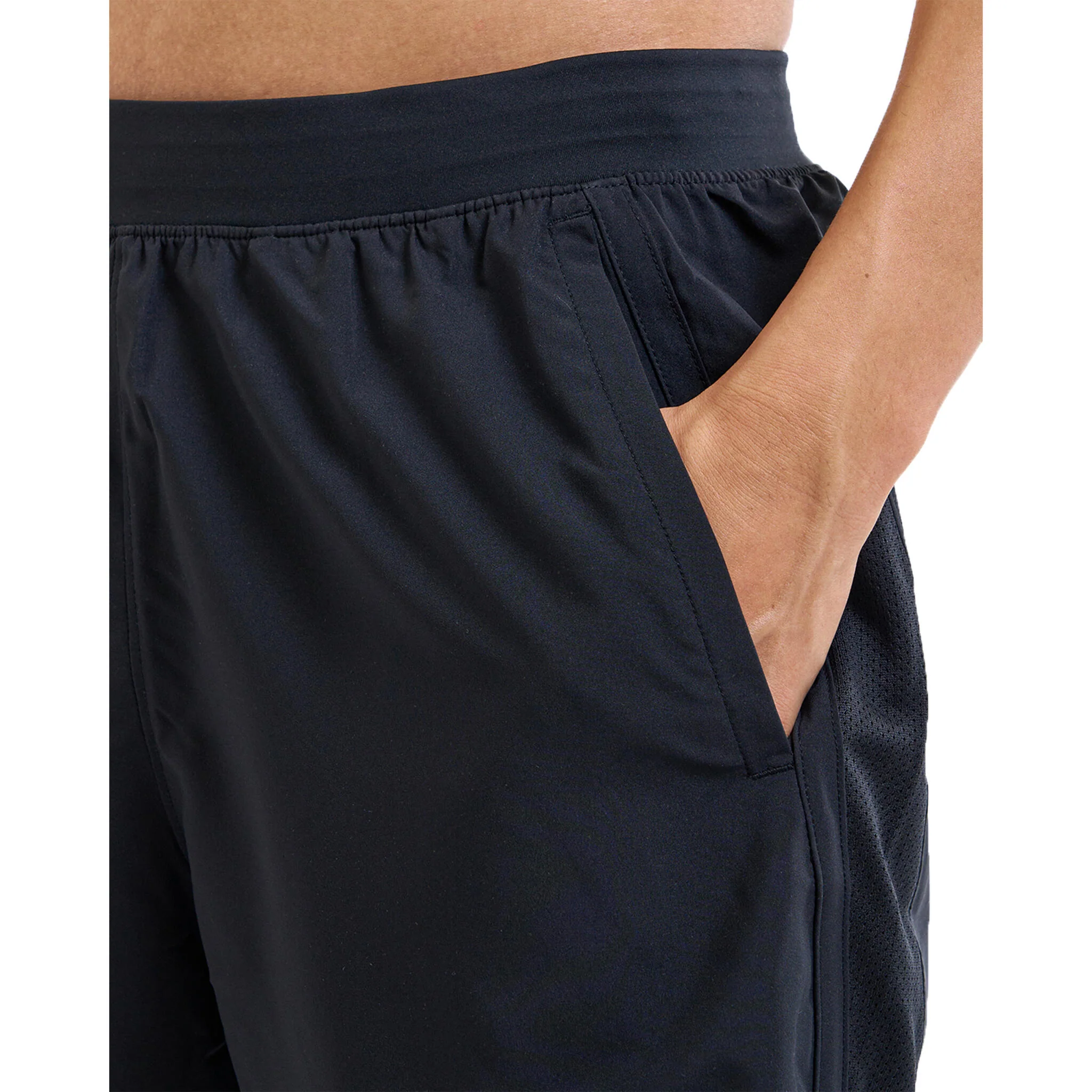 Under Armour Launch 7'' Men's Shorts - Image 5