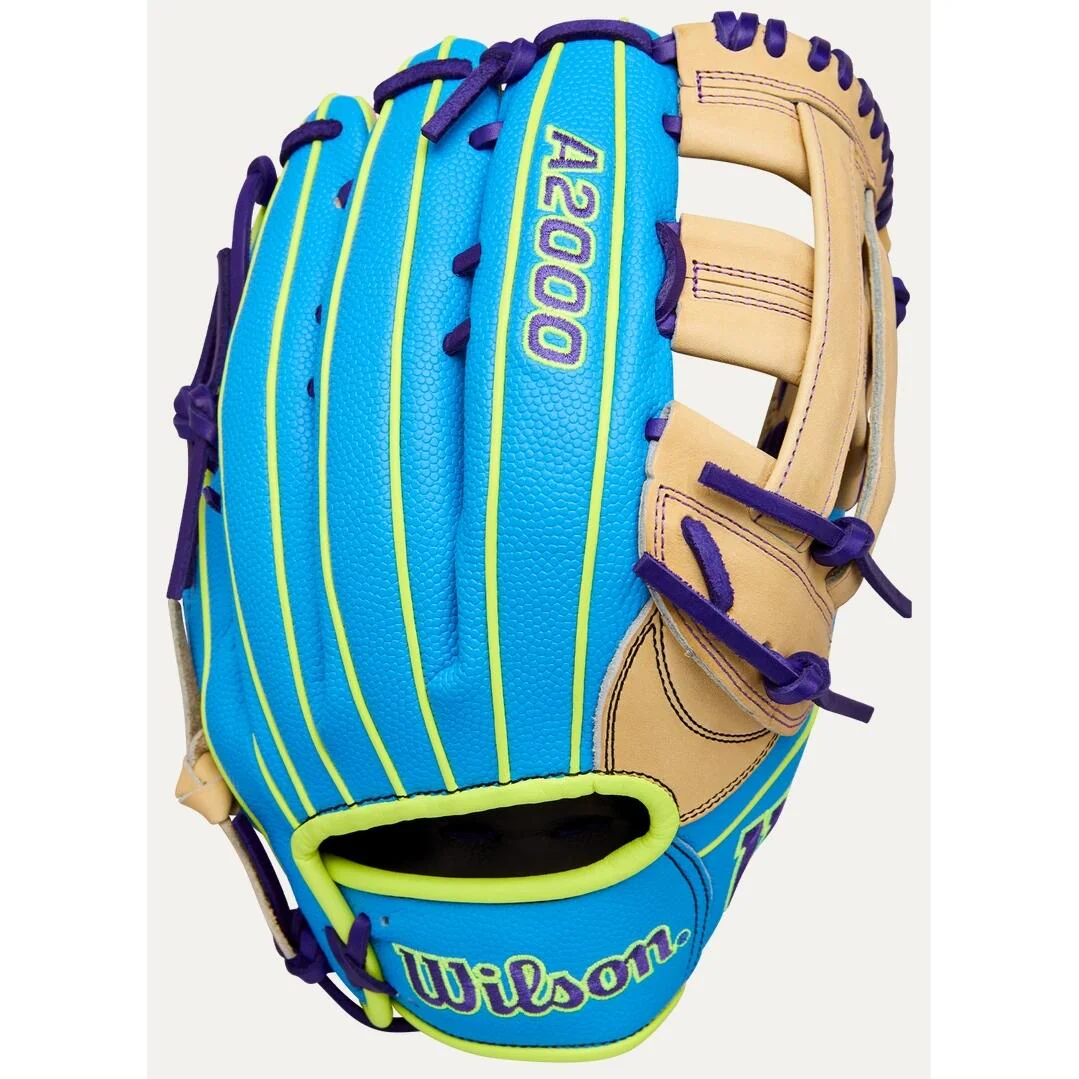 Wilson Winter 2025 A2000 1750SS 12.5” Outfield Baseball Glove - Right Hand Throw